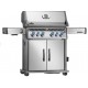 Churrasqueira a gás Napoleon Rogue® PRO-S 525 RSIB em aço inoxidável SIZZLE ZONE™ com 6 queimadores e 1 traseira